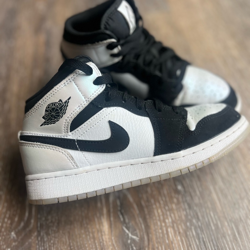 Nike Kids Sneakers Black White - Picture 6 of 6